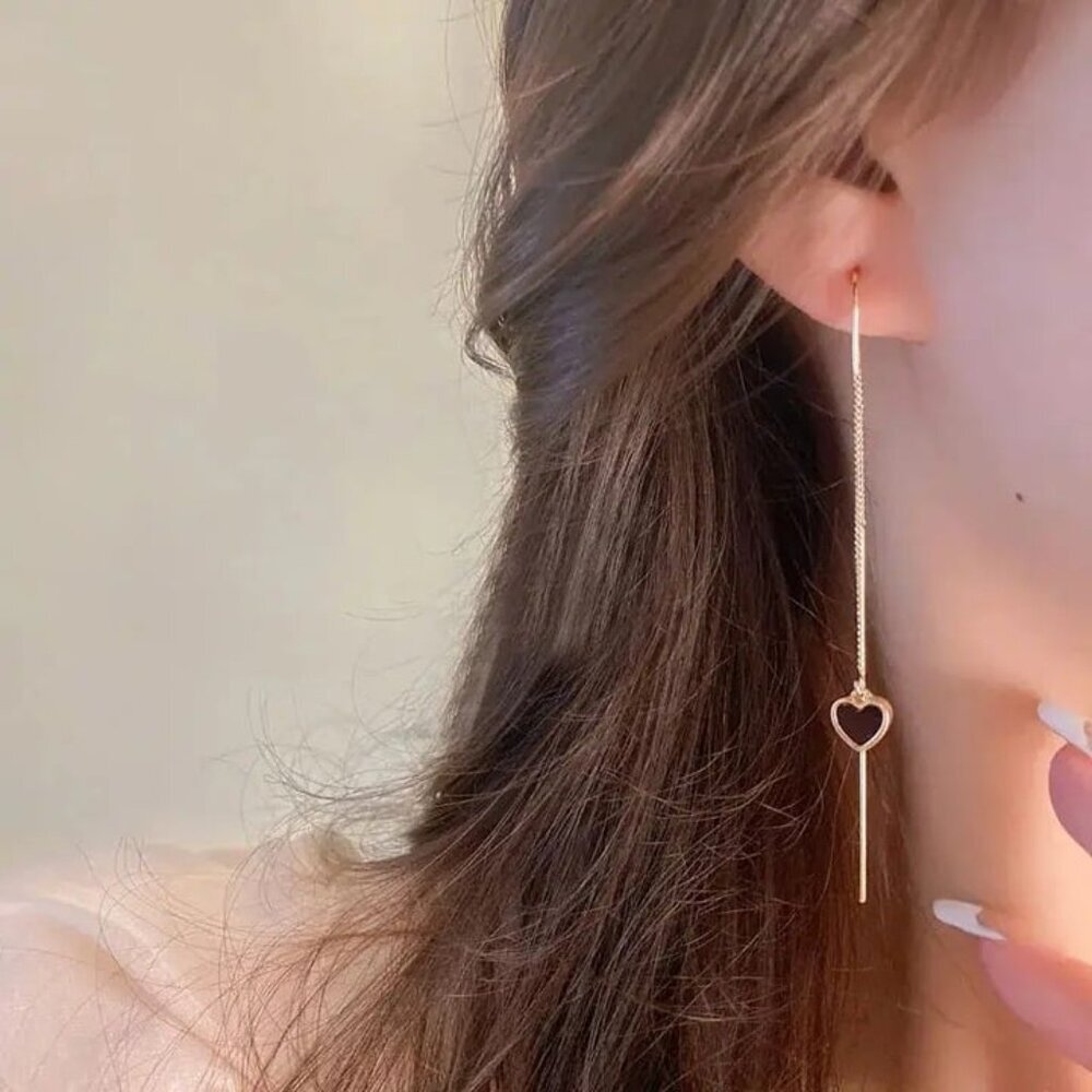 NEW Gold tassel earrings, black heart earrings, gold thread earrings, jewelry - Picture 4 of 5